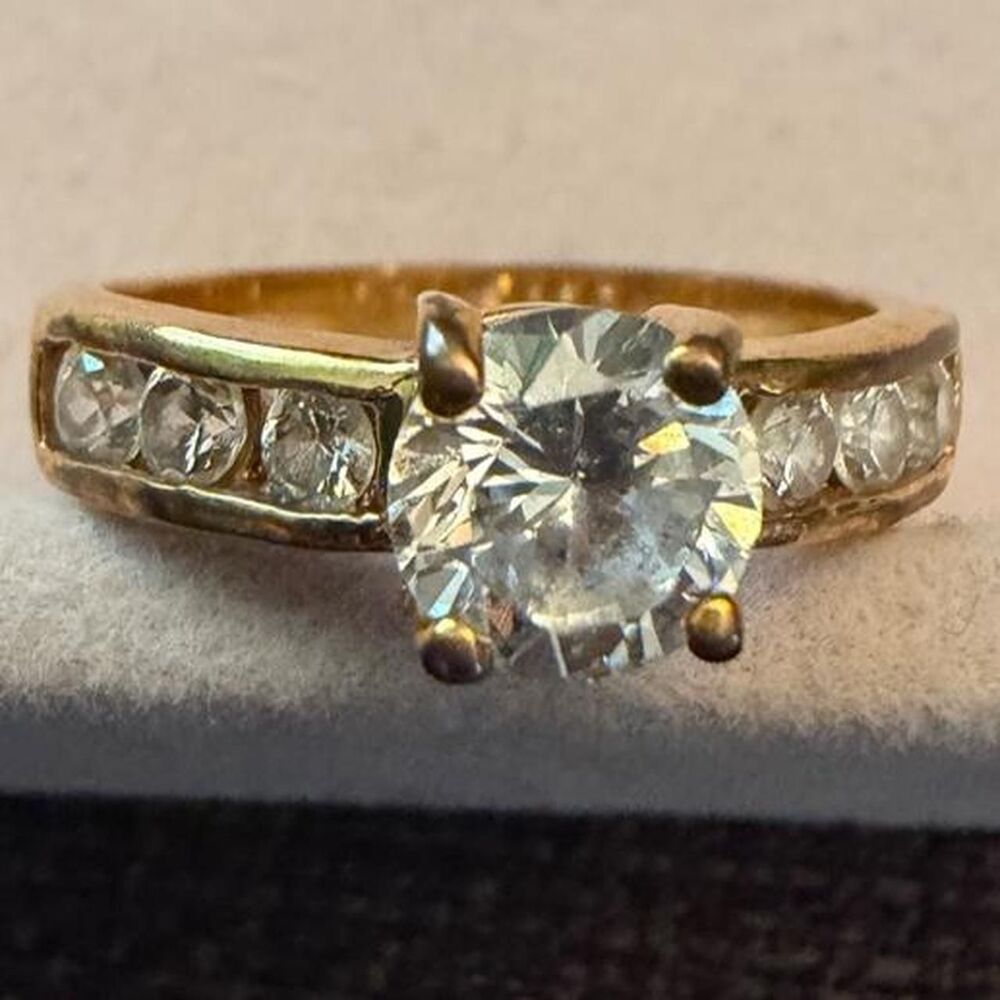 Women's Gold Jewelry